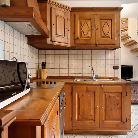 Au Petit Chevrot - Garden Apartament Aosta