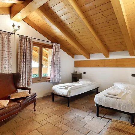 Au Petit Chevrot - Garden Apartament *