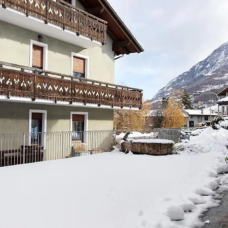 Au Petit Chevrot - Garden Apartament Aosta